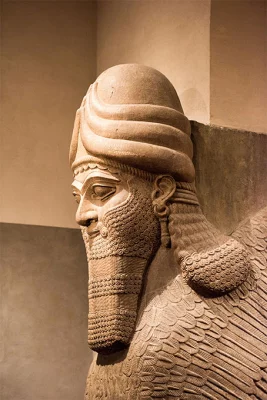 Flachrelief des antiken Babylonien und Assyrien