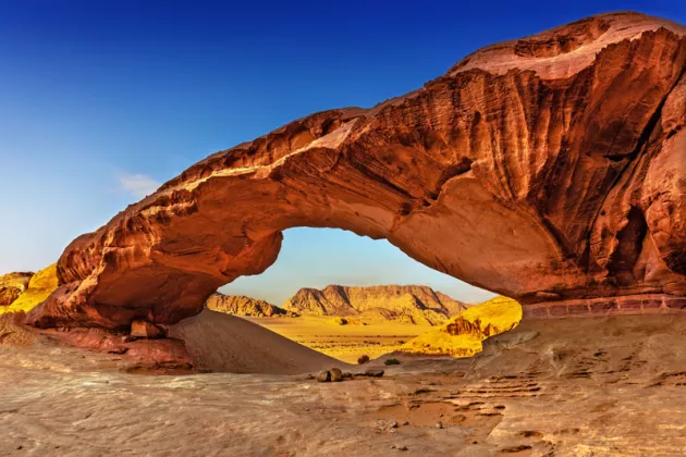 Rote Felsen in der Wadi Rum Wüste