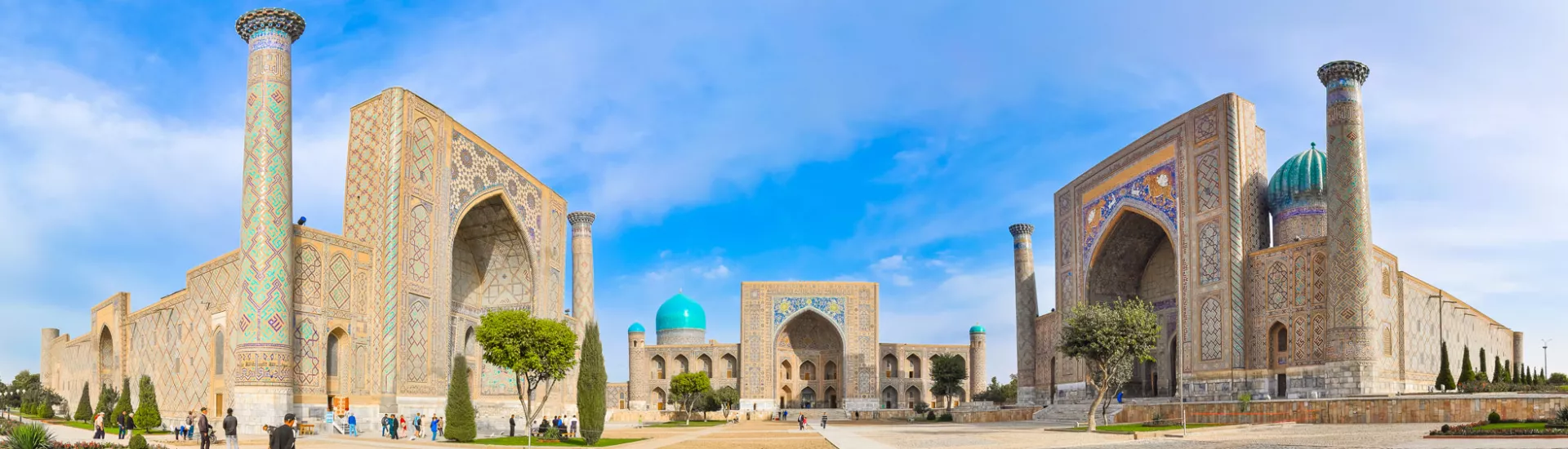 Panoramaaufnahme vom Registan Platz in Samarkand