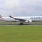 Reisender mit Reisepass vor Abflug nach Sri Lanka