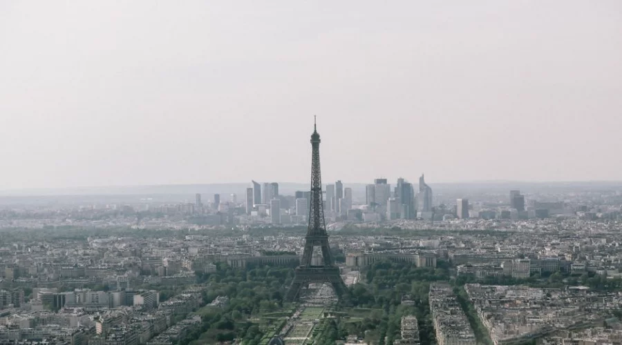Aktuelle Reise- und Sicherheitshinweise für Frankreich im Sommer 2026
