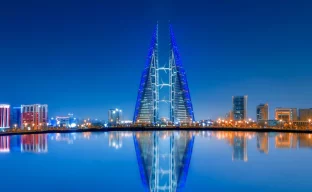 Skyline von Manama, Bahrain, bei Sonnenuntergang