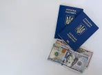Skyline von Bagdad mit Reisepass und Stempel