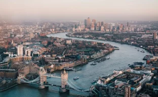 London Skyline als Symbol für die britische Einreisegenehmigung ETA