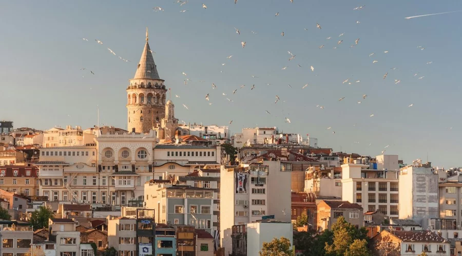 Türkei senkt Altersgrenze für visumfreie Einreise algerischer Staatsbürger auf 50 Jahre