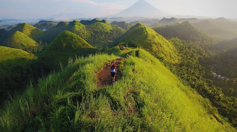 Philippinen: Vulkanaktivität von Mayon und Kanlaon – aktuelle Sicherheitshinweise für Reisende