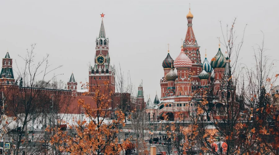 Russland stellt 2025 über 821.000 elektronische Visa aus