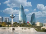 Baku bei Nacht während der Formel 1 in Aserbaidschan