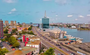 Skyline von Lagos, Nigeria bei Tageslicht