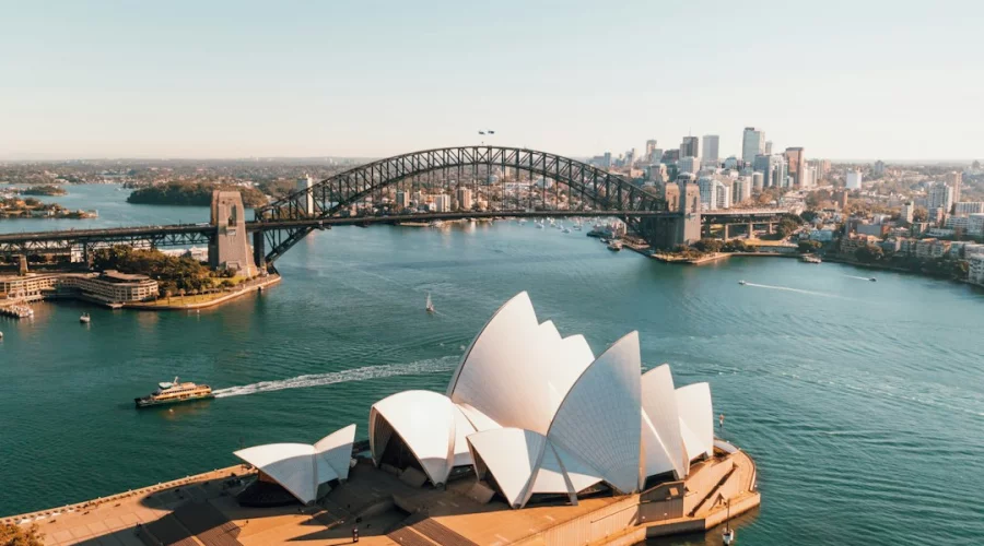 Australien verlangsamt Bearbeitung von Working-Holiday-Visa – längere Wartezeiten
