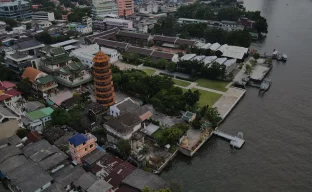 Luftaufnahme des Chao Phraya Flusses in Bangkok, Thailand