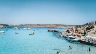 Blick auf die Küste und den Hafen von Valletta, Malta