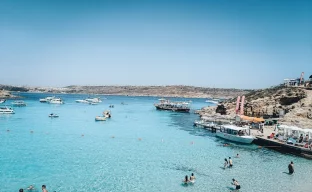 Blick auf die Küste und den Hafen von Valletta, Malta
