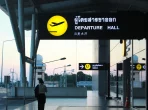 Reisepass mit Einreisestempel für Thailand am Flughafen