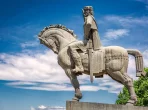 Statue von König Wachtang Gorgasali in Tiflis, Georgien