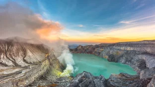 Kawah Ijen-Krater in Bondowoso, Indonesien
