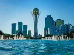 Baiterek in der Hauptstadt Kasachstans, Astana