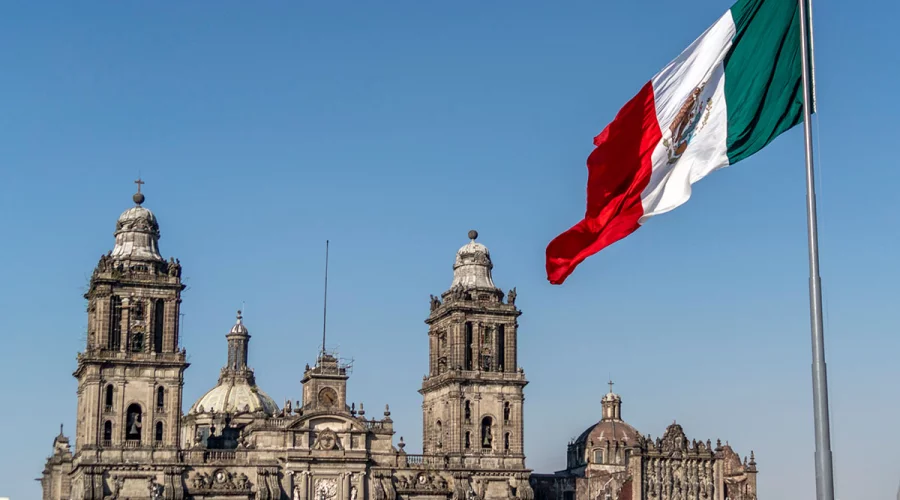 Mexiko führt E-Visa für die Einreise auf dem Luftweg ein: Reisende können ihr Visum bereits 2025 online beantragen