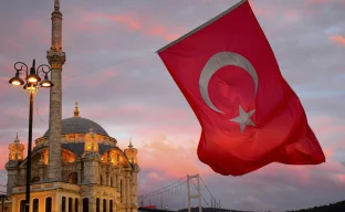 Große Mecidiye-Moschee (Ortaköy-Moschee) Istanbul, Türkei